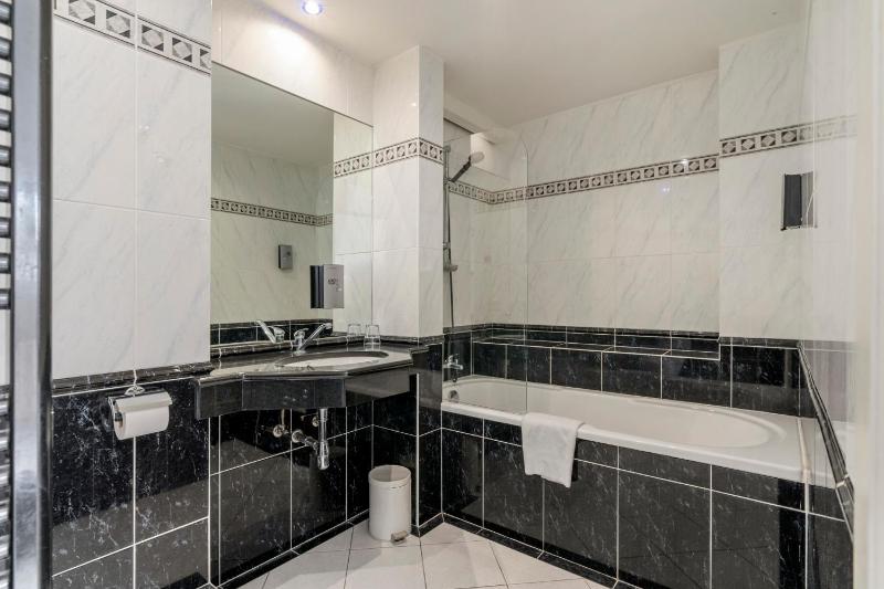 Suite image 3