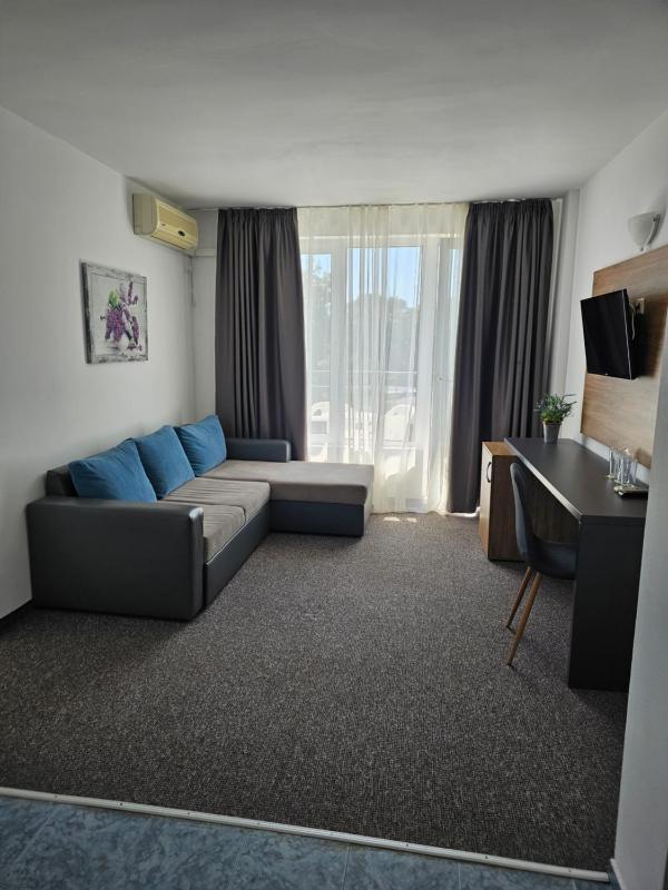 Suite with Balcony image 4