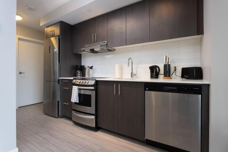 Hendrix Luxury Apartments by Corporate Stays - image 12