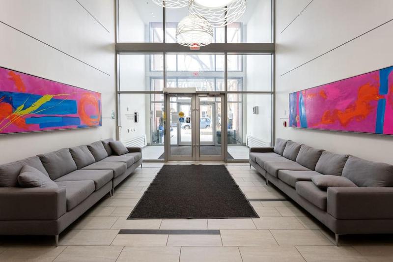 Hendrix Luxury Apartments by Corporate Stays - image 19