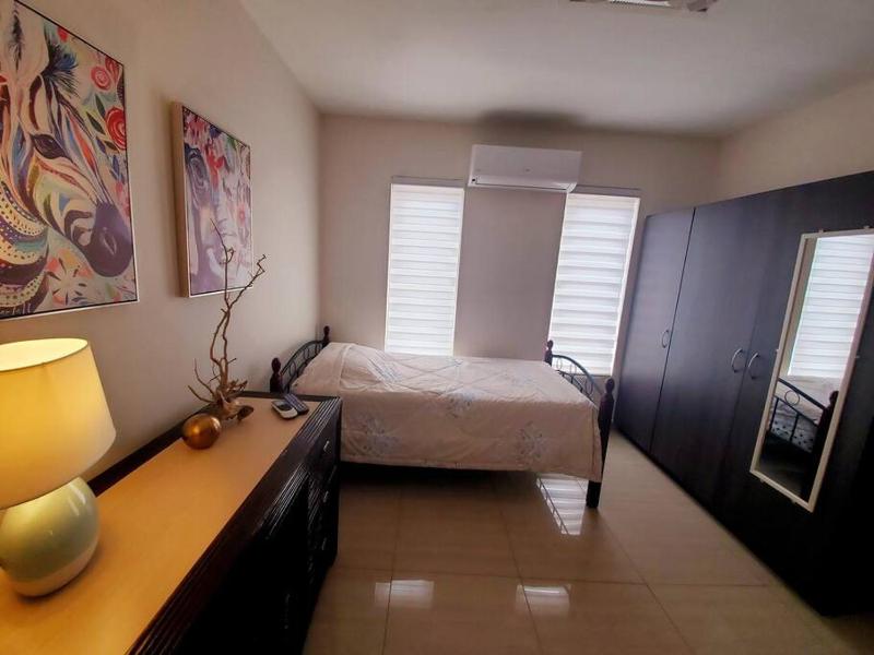 Modern Relaxing Vacation Villa - image 10