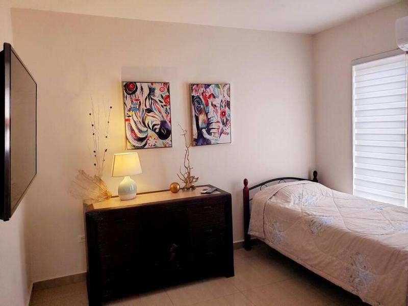 Modern Relaxing Vacation Villa - image 6