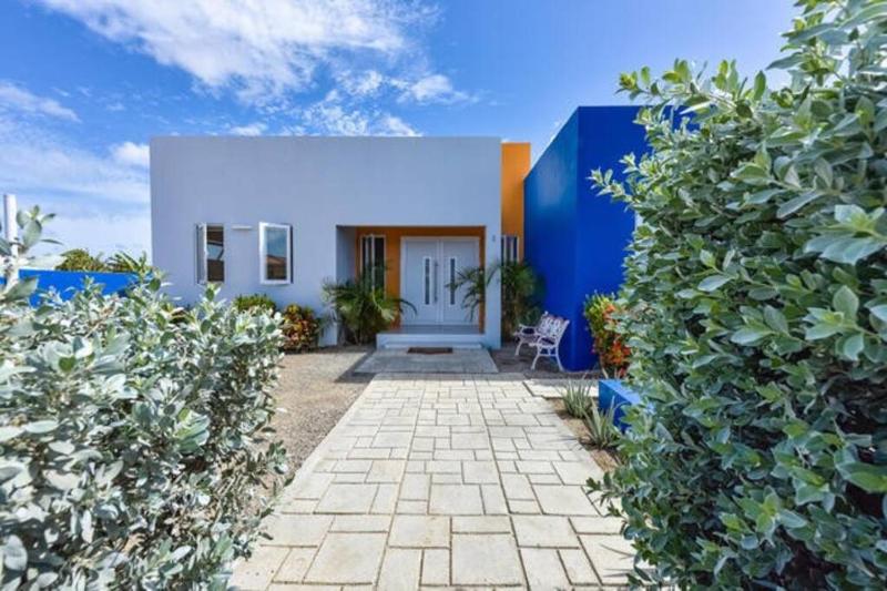 Modern Relaxing Vacation Villa - image 22