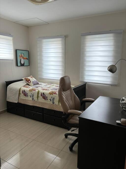 Modern Relaxing Vacation Villa - image 12