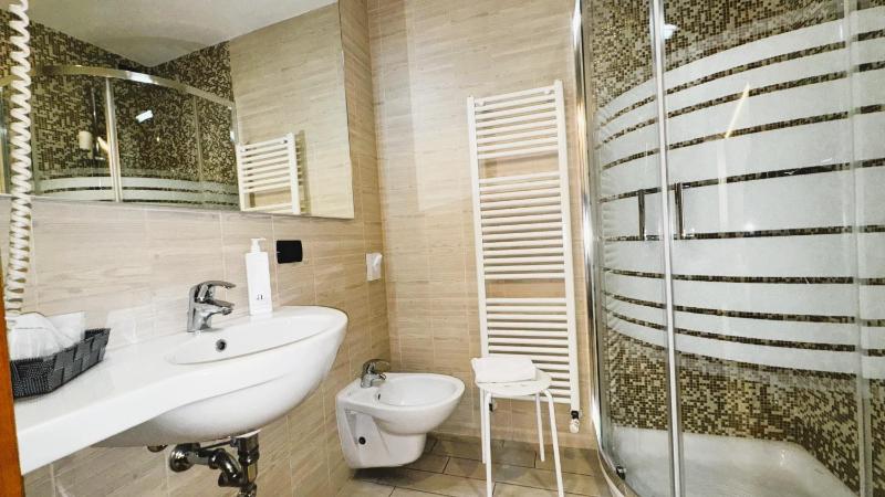 Twin Room - Annex image 2