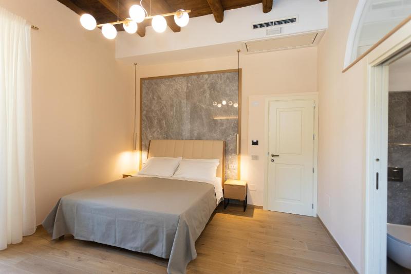 Heraklean Suites Tropea - image 22