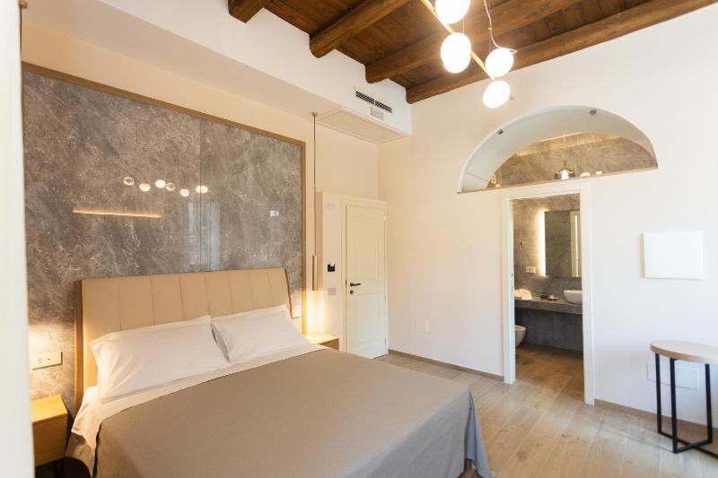 Heraklean Suites Tropea - image 24