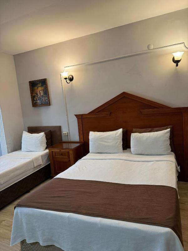 Budget Twin Room image 4