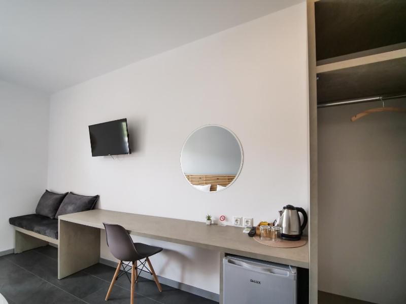 Orchard Retreat - image 4