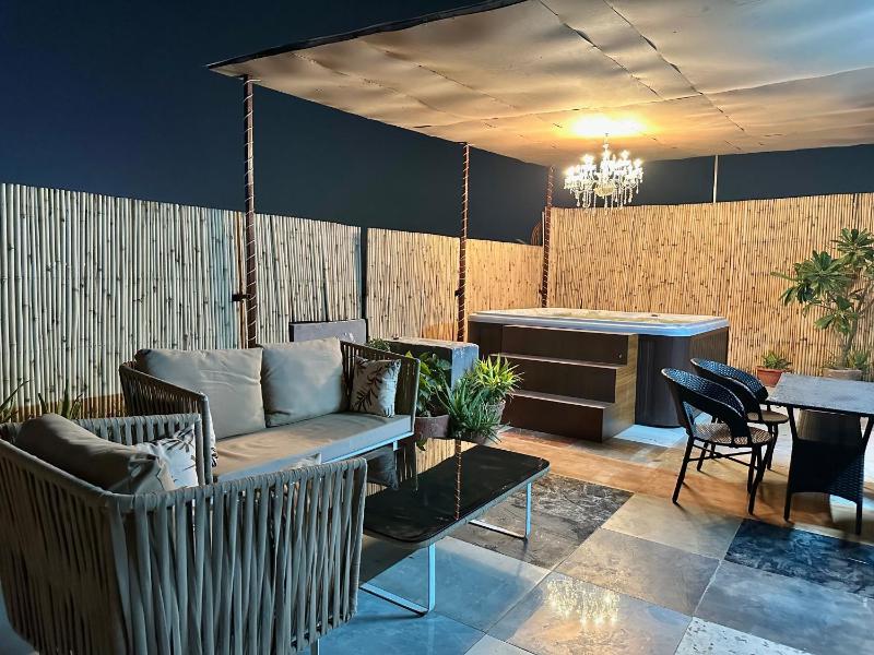 terrace with jacuzzi music allowed near Central Park resort Images