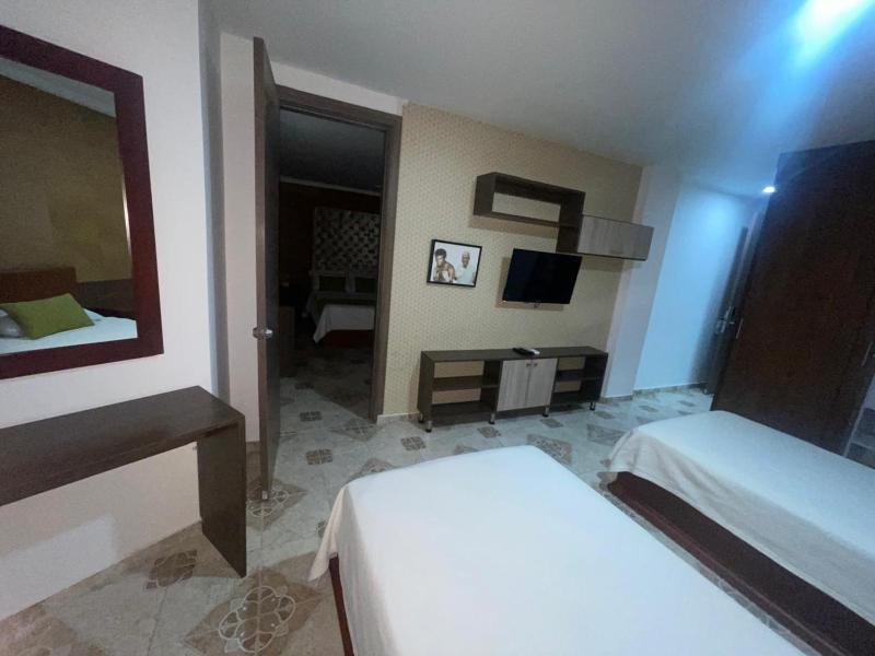 Hotel Prado 72 INN - image 19