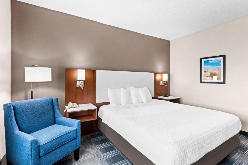 King Room image 4
