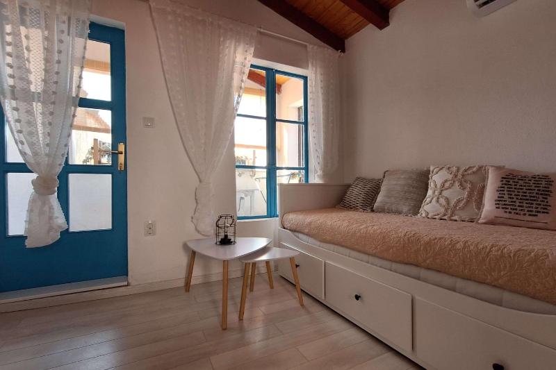 Apartments by the sea Krk - 23494 - image 3