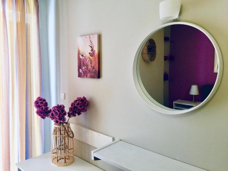 Deluxe One-Bedroom Apartment (2 Adults & 2 Children) image 4