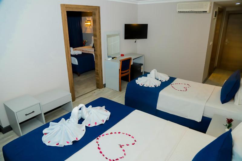 Two-Bedroom Suite image 3