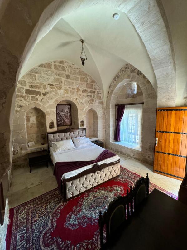 Double Room image 3