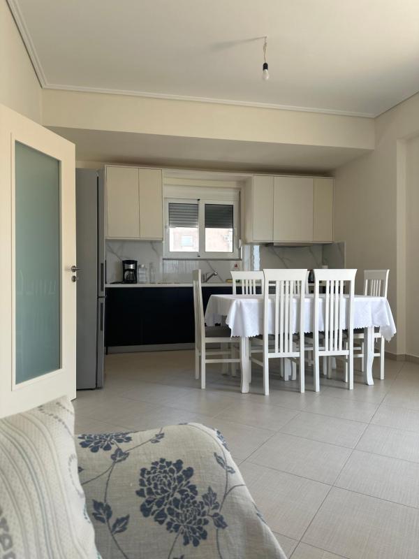 Salty Sunset Apartment - image 16