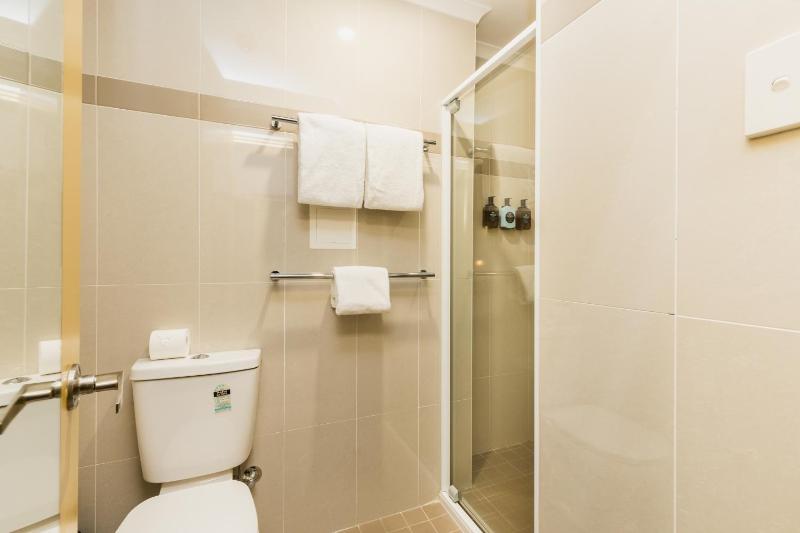 Statesman Hotel - image 15