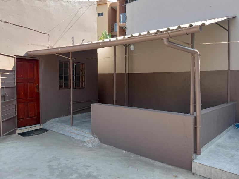 Sparkle Guest House - Self-Catering Pool Garden - image 5