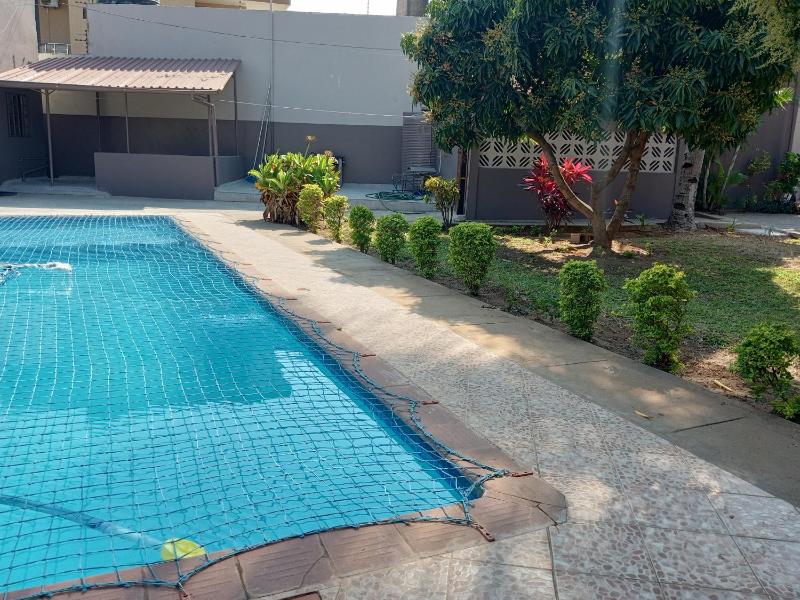 Sparkle Guest House - Self-Catering Pool Garden - image 9