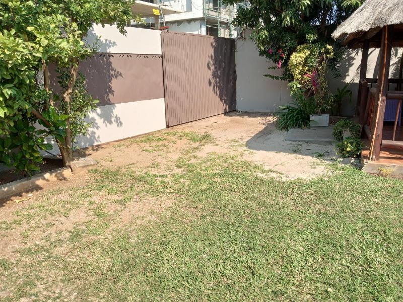 Sparkle Guest House - Self-Catering Pool Garden - image 11