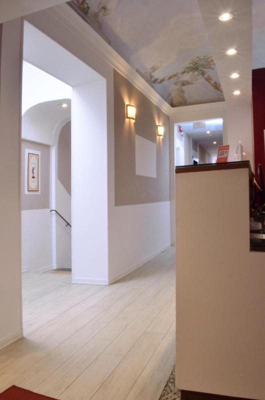 Hotel Cardinal of Florence - recommended for ages 25 to 55 - image 8