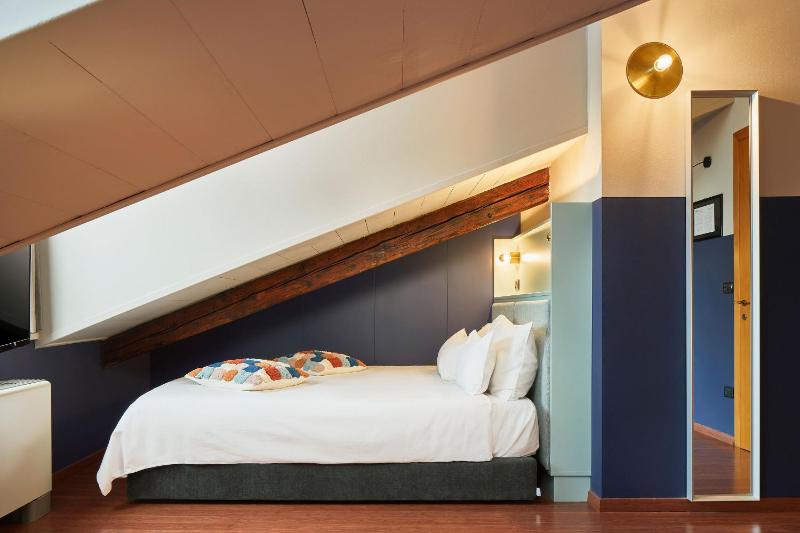 Studio Apartment image 3