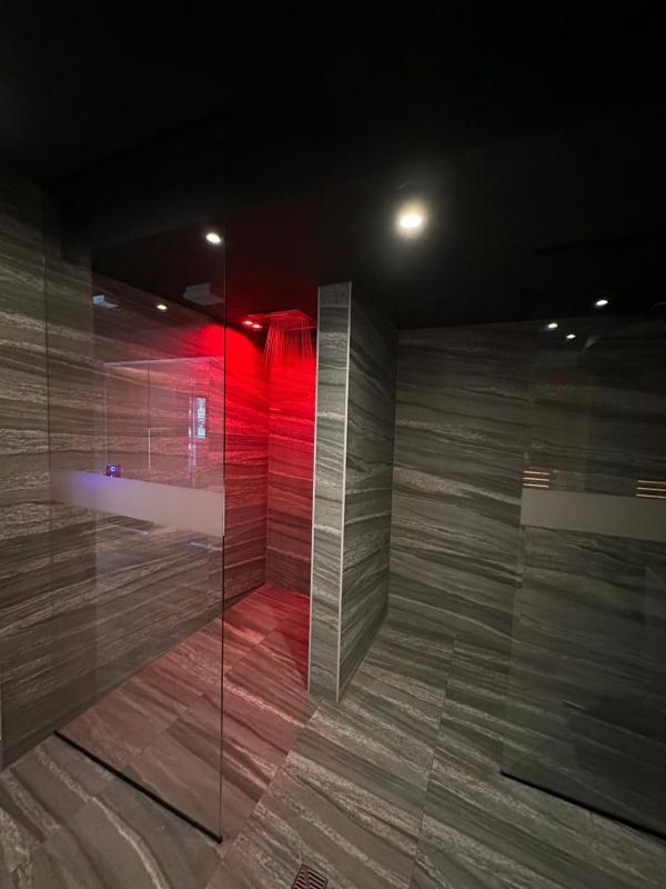 Kasprowicza 20 Luxury Apartments - Free Pool Saunas Salzgrotte Jacuzzi Gym Children's Playroom Fitness - image 23
