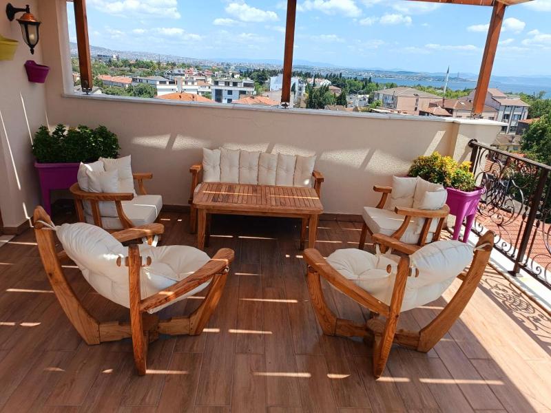 King Suite with Sea View image 3