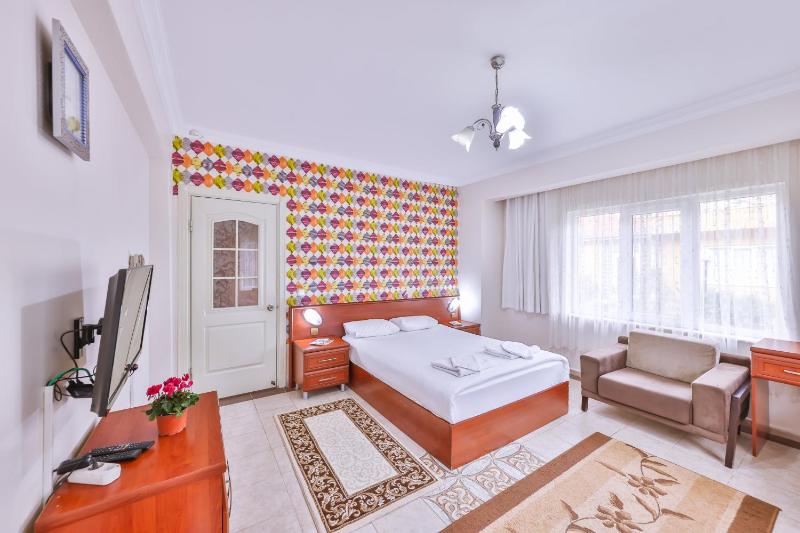 One-Bedroom Villa with Private Thermal Pool image 3