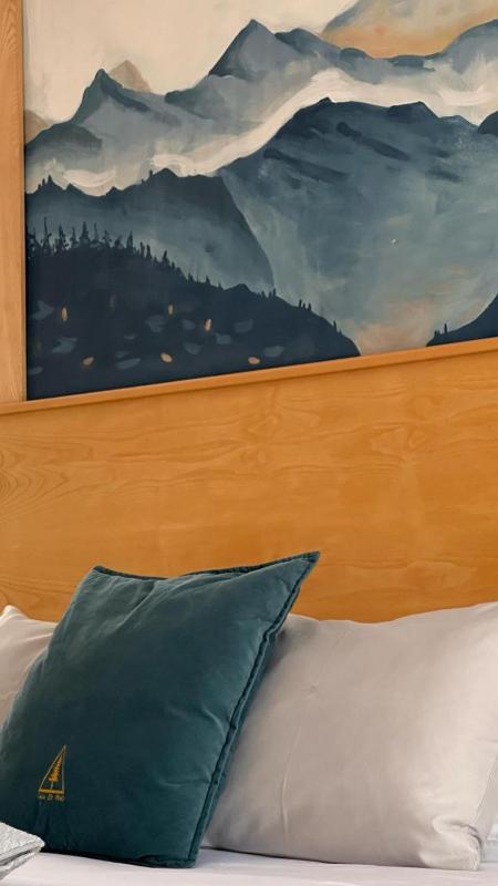 Junior Suite with Balcony image 1