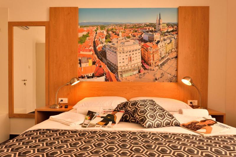 Double Room image 2