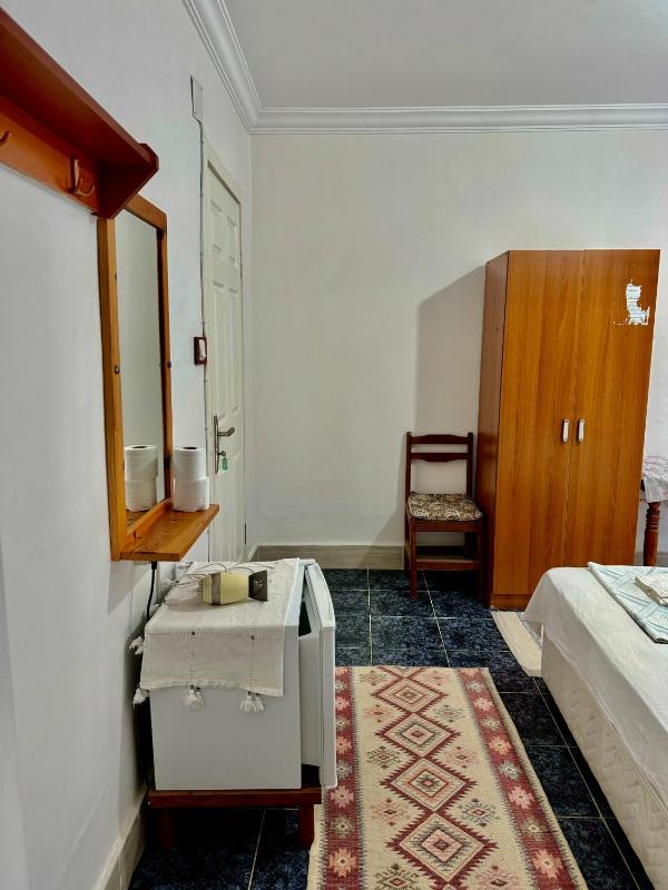 Standard Twin Room image 2