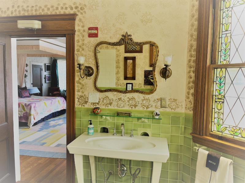 Superior King Suite/ Maria Suite image 2