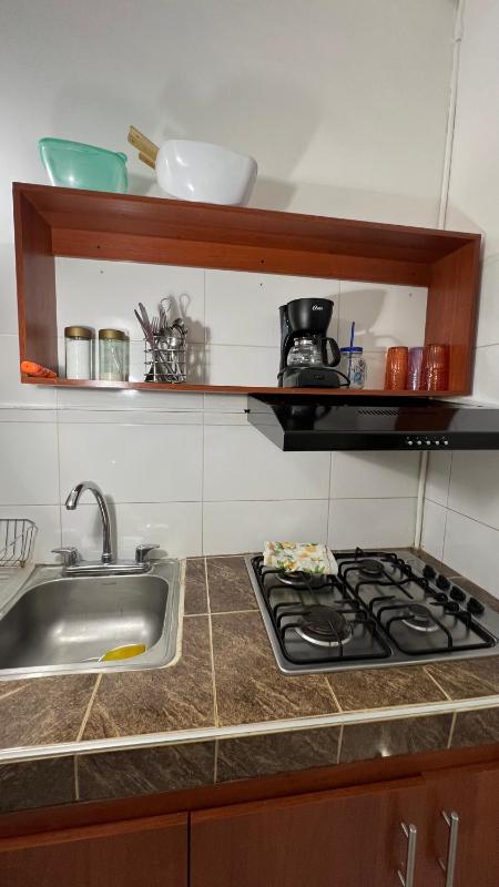 cómodo apartamento gran ubicación y a/c - image 4