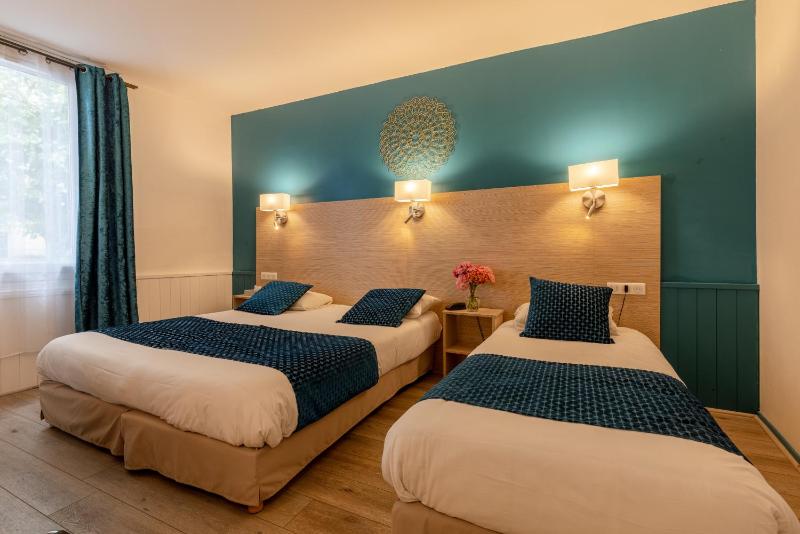 Comfort Triple Room with Air Conditioning image 3
