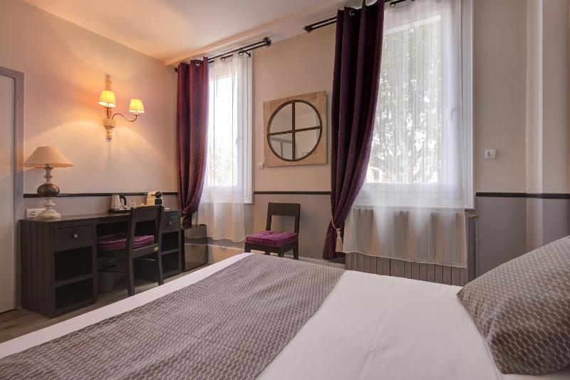 Quadruple Room with Air Conditioning image 2