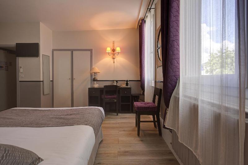 Quadruple Room with Air Conditioning image 3
