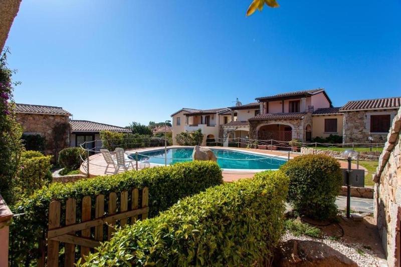 Casa Sassi with swimming pool, 2 bedrooms Images