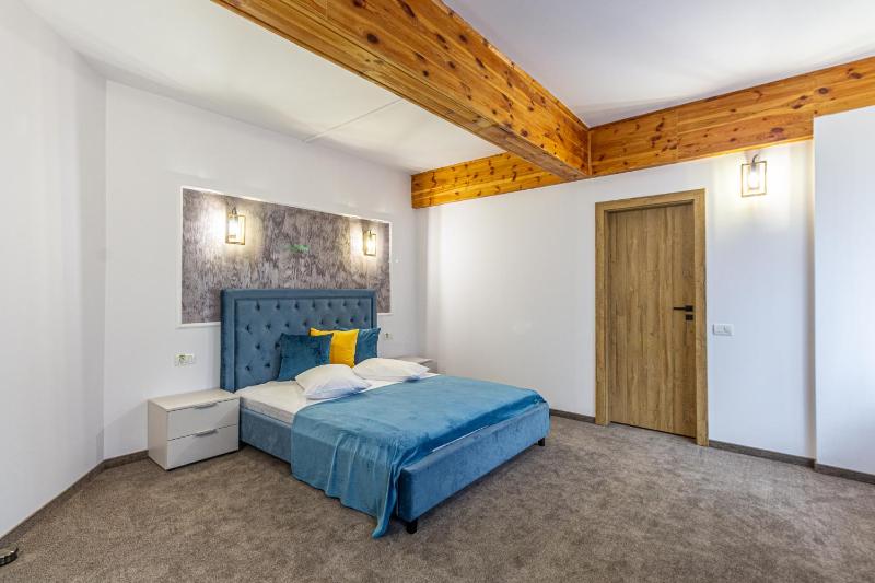 Double Room with Mountain View image 1