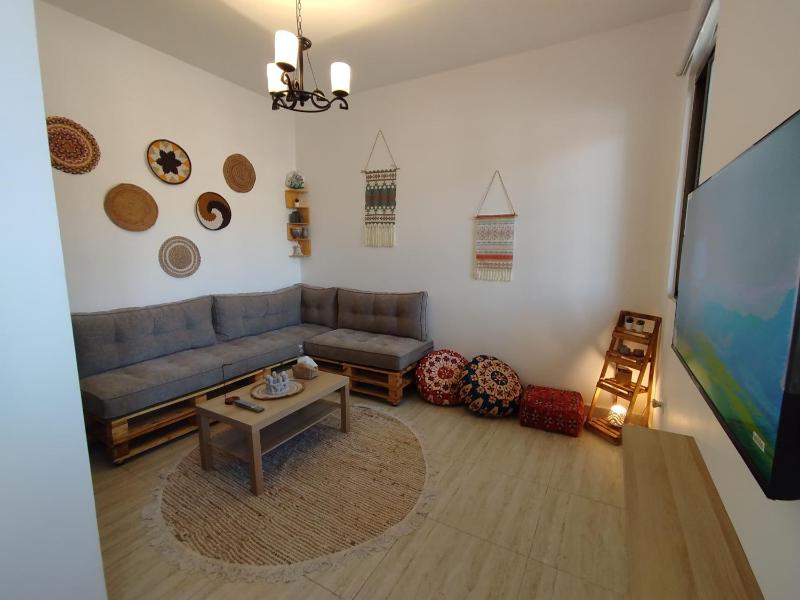 Cozy Apt in amman with a view - image 10