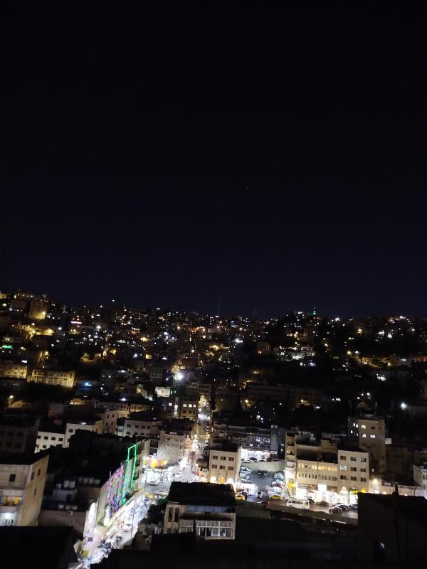 Cozy Apt in amman with a view - image 2