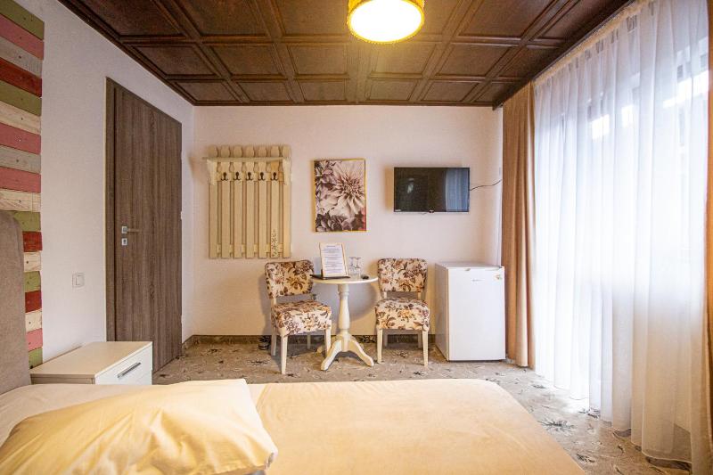Double Room with Balcony image 1