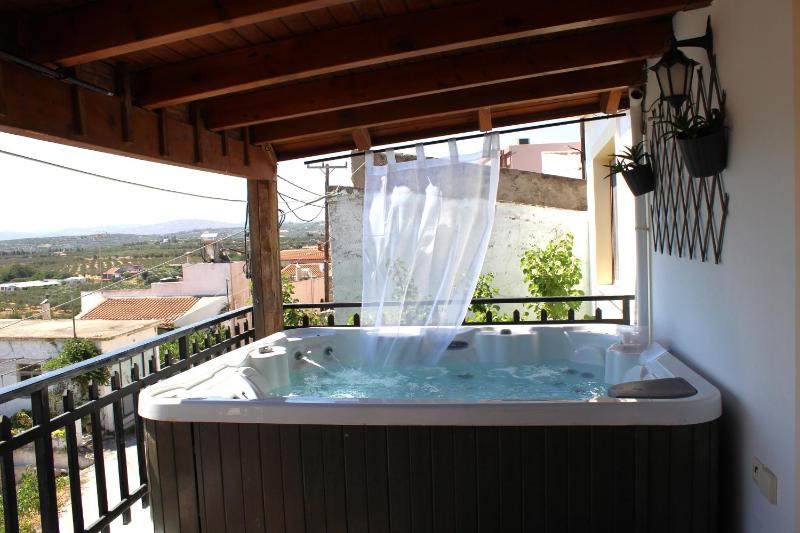 Margarita Woodstone House without Pool and with Hot tub image 2