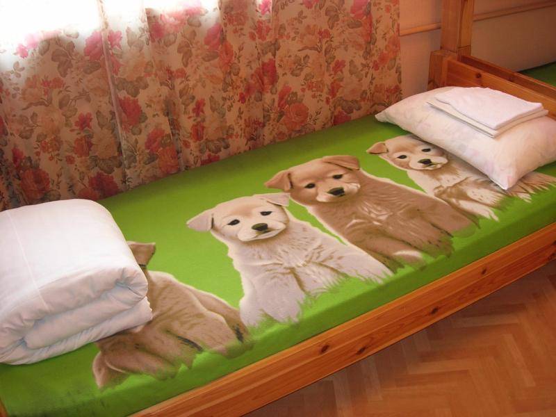 Elizabeth's YH Rooms - image 8