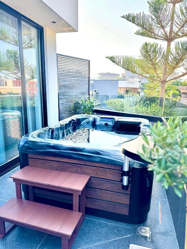 Deluxe Double Room with Jacuzzi  image 2