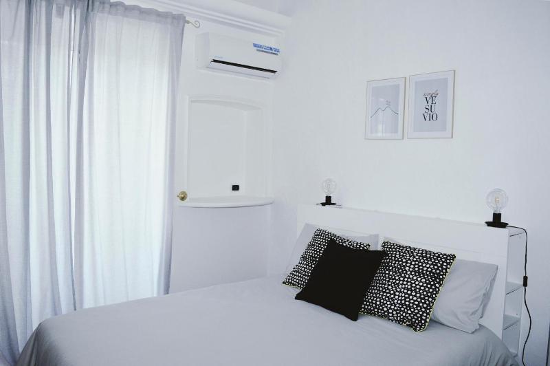 Four-Bedroom Deluxe Apartment image 4
