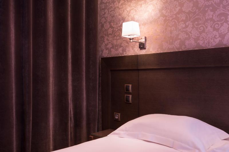 Standard Double Room Ground Floor image 2