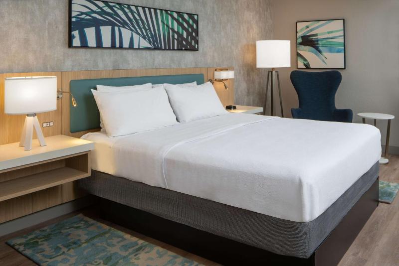 King Room image 3