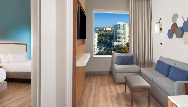 Embassy Suites By Hilton Sarasota - image 5
